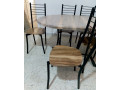 table-6-chaises-small-2