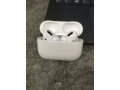 apple-air-pods-pro-2nd-gen-small-0