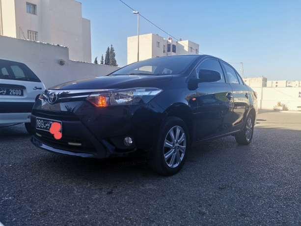 a-vendre-toyota-yaris-1er-main-big-1