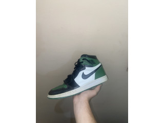 Air Jordan 1 Retro High OG Pine Green