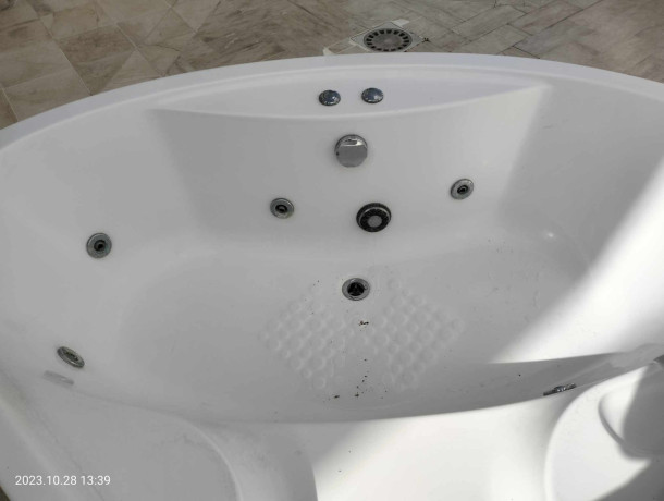 jacuzzi-fonctionnel-big-1