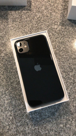 iphone11-noir-cashe-silicone-battery-95-big-2