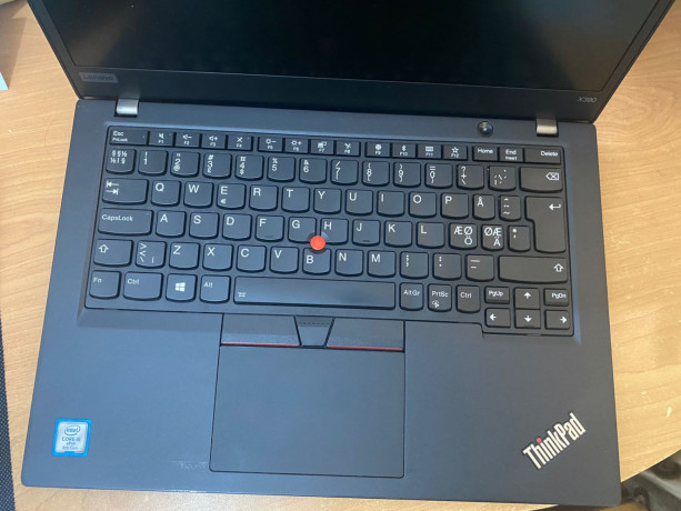 lenevo-thinkpad-x390-big-1