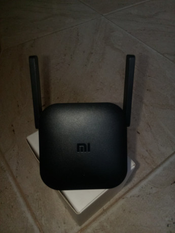 mi-wi-fi-range-extender-pro-big-3