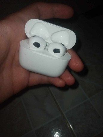 air-pods-big-0